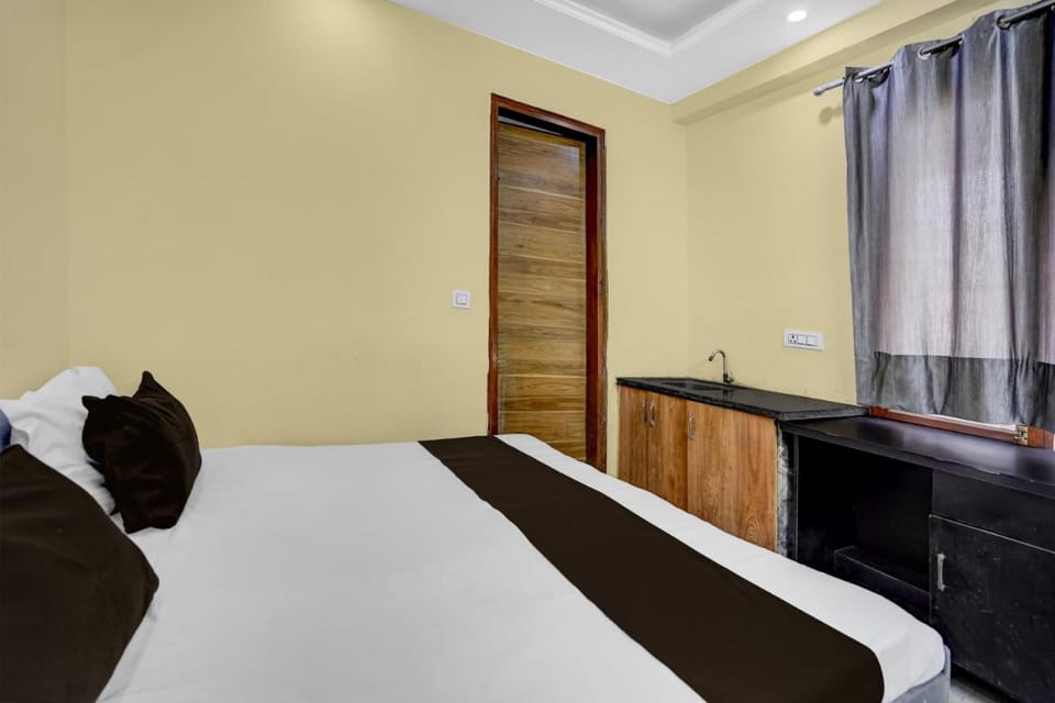 Hotel O Oh My Place Hotel in Noida