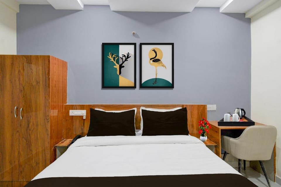 Townhouse Gachibowli Flyover Hyderabad Formerly Sreshank Hotel in Hyderabad