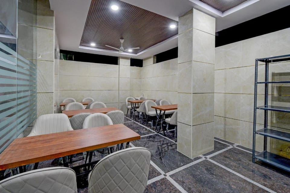 Townhouse Gachibowli Flyover Hyderabad Formerly Sreshank Hotel in Hyderabad