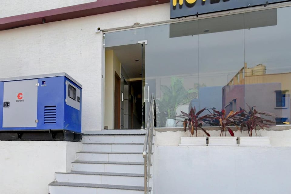 Hotel O Aura Hotel in Hyderabad
