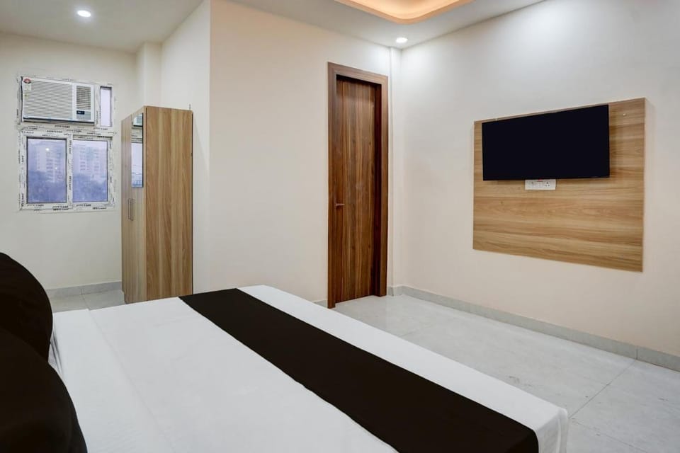 Super Hotel O Delhi Meerut Expressway Makanpur Formerly Crystal 24 Hotel in Noida