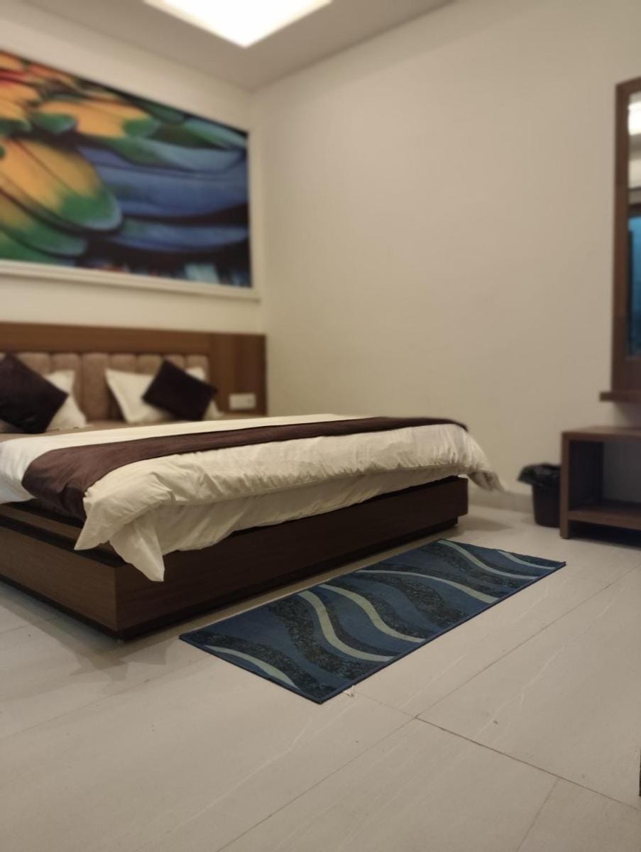 Shri Ramya Dham Bed and Breakfast in Uttar Pradesh