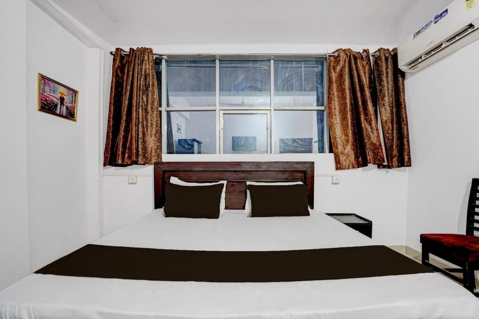 Hotel O Point Co2 Resto& Lodge Hotel in Uttar Pradesh