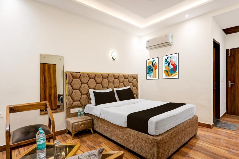 Hotel O Royals Hotel in Punjab, India