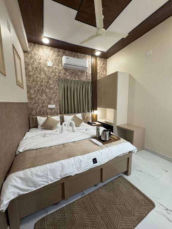 Hotel Grant Heights Hotel in Bhubaneswar