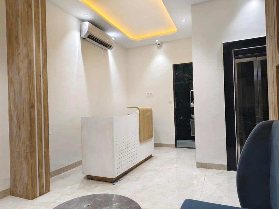 Aceotel Select Virat, Dewas Naka Hotel in India