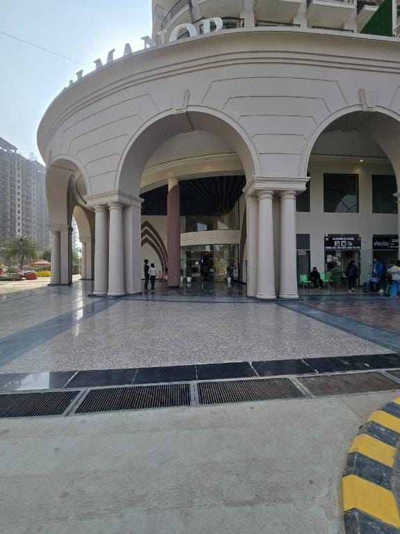 Hansha Royal Stay Hotel in Lucknow