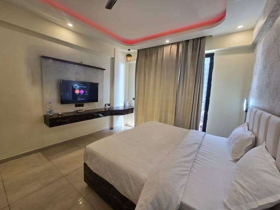 Hansha Royal Stay Hotel in Lucknow