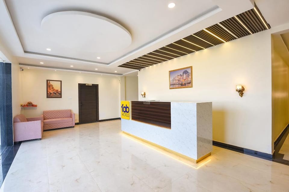 FabHotel Haritaj Hotel in Uttar Pradesh