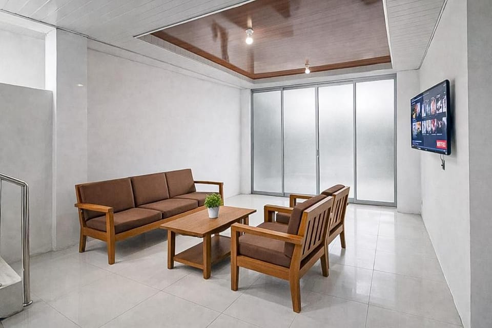 Pilot Guesthouse Tasikmalaya Mitra RedDoorz Hotel in West Java