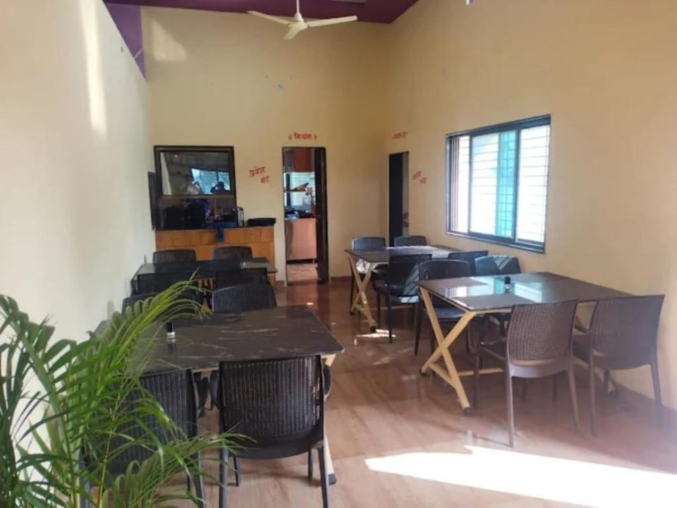 Hotel Srushti Resort Talesaman Maharashtra Hotel in Maharashtra