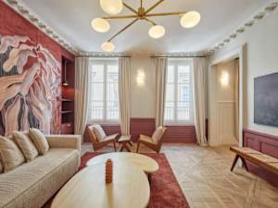 Luxurious Apartment Saint Honoré Concorde Square Hotel in Paris