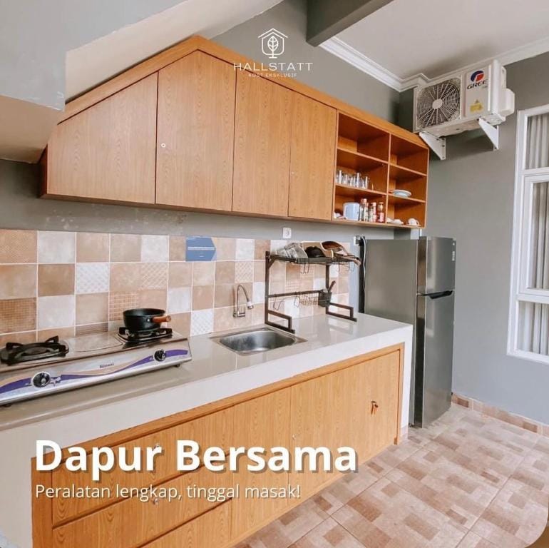 Hallstatt Living Near UII Jakal Hotel in Special Region of Yogyakarta