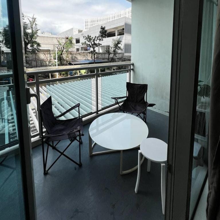 Paranaque Azure Residences Staycation Hotel in Pasay