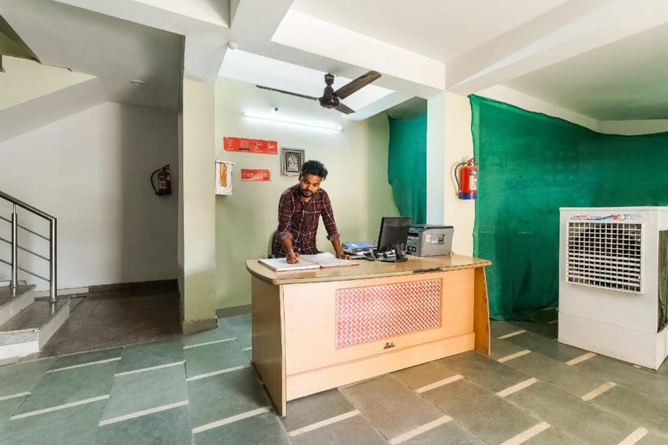 SPOT ON 40693 Chahal pg and guest house Hotel in Delhi