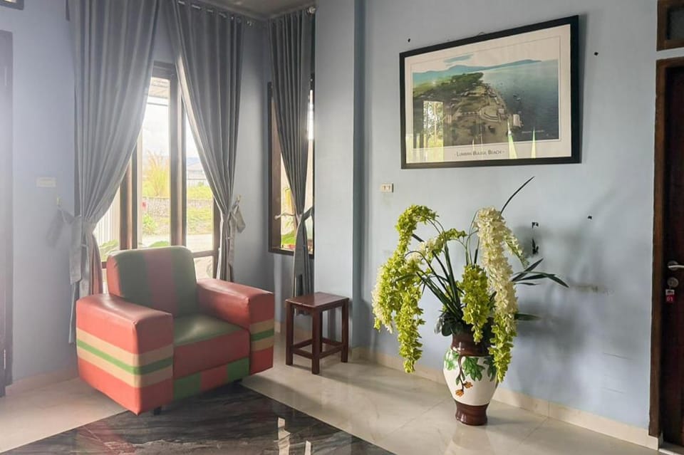 RedDoorz near Pantai Lumban Bul Bul Balige Toba Hotel in Indonesia