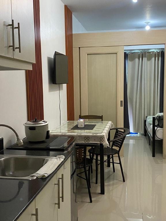 Gladsway Homestay Sea Residences Hotel in Mandaluyong