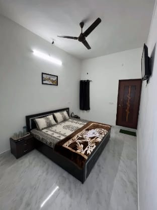 Shree Shyam Resort Apartment in Valence