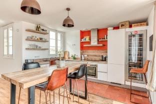 Wine Loft Castle View Rooftop Hyper Center Parking Apartment in Carcassonne