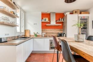 Wine Loft Castle View Rooftop Hyper Center Parking Apartment in Carcassonne