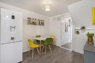 Beautiful 3 bedroom house, Laindon, Basildon. Apartment in Basildon