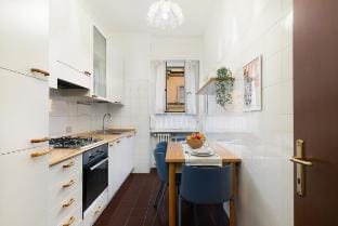 Large Apartment Sesto Rondò M1 [Duomo 20 min] Apartment in Sesto San Giovanni