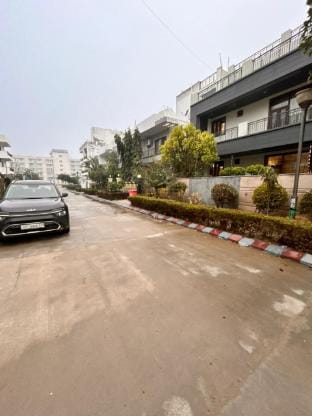 Varāya 1RK  Apartment in Uttar Pradesh