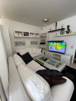 Cozy 1-Bedroom Apartment in Central Hvidovre, Copenhagen Apartment in Copenhagen