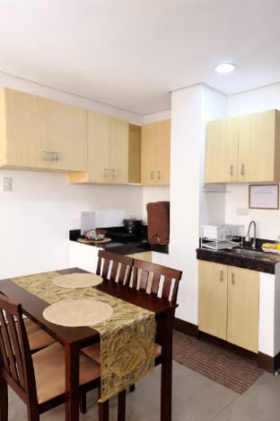 Ollie's Staycation Apartment in Baguio