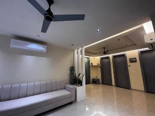 Luxury 4Bedroom Boutique Apartment near Taj Mahal Apartment in Agra