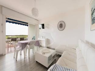 Rooms for 6 People Apartment in Le Grau-du-Roi