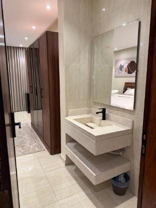 استديو غرفه بحي الحمراء وسط الخبر  Apartment in Al Khobar