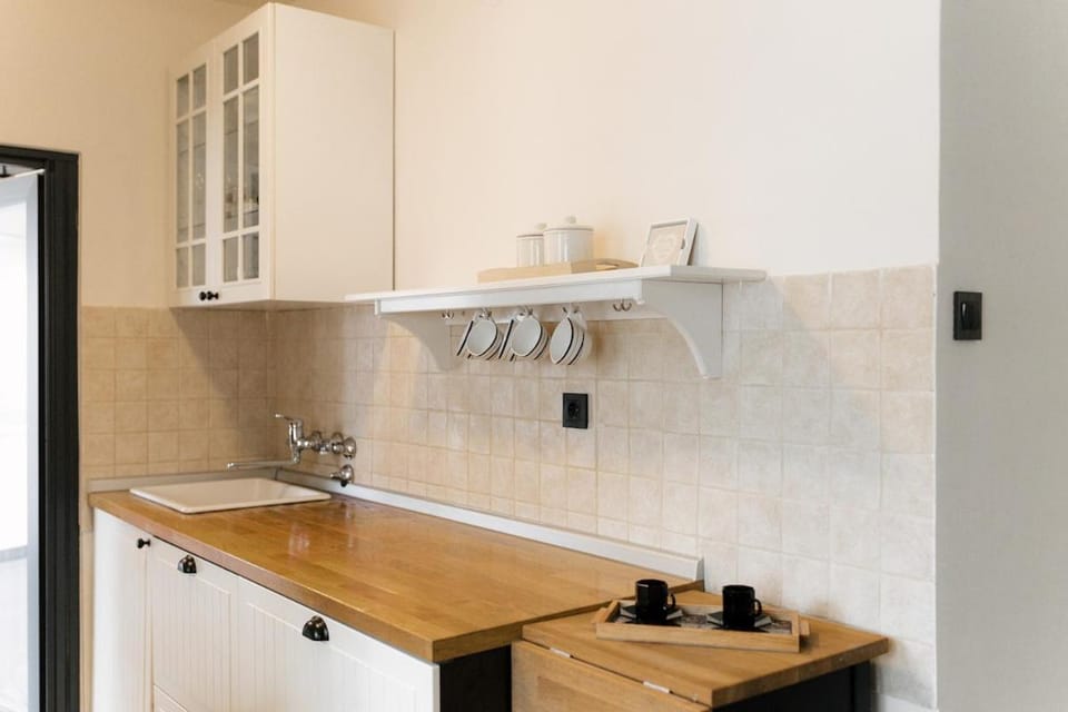 Elegant 1BR Apartment with Balcony in Slobotina, Zagreb Apartment in City of Zagreb