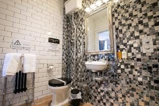 Earlham Park. Accessible suite with wet room Apartment in Norwich