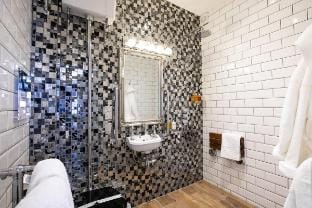 Earlham Park. Accessible suite with wet room Apartment in Norwich