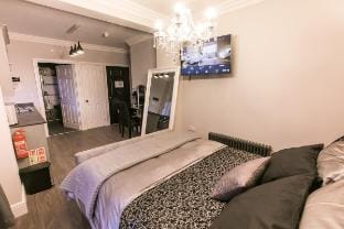 Holt Country Park · Modern & Spacious Apt  Apartment in Broadland District