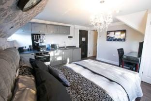 Norwich Cathedral · Stunning Loft Apartment  Apartment in Broadland District