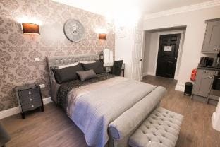Shirehall Museum · Beautiful Apartment  Apartment in Broadland District