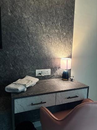 Elegant Studio Apt in West Delhi Apartment in Delhi