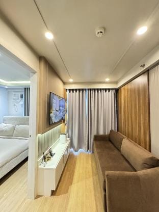 1413 Home Suites Arezzo Place Davao Apartment in Davao City