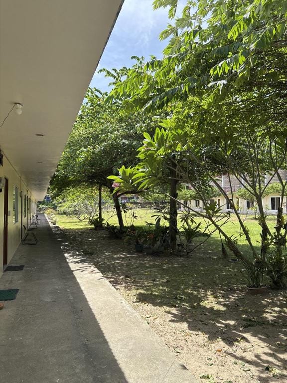 Summer Breeze Apartment Hotel in Dumaguete