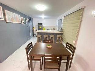 Cozy 2BR Bungalow | Near Clark AirportNetflix WiFi Vacation rental in Angeles