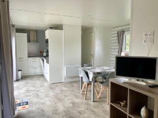 Ecolodge in a calm and relaxing setting with heated swimming pool and jacuzzi Vacation rental in Les Mathes