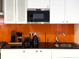 City Angel 2 Bedroom 2 Bath Balcony Duplex Apartment (F1 24 BS) Vacation rental in London Borough of Islington