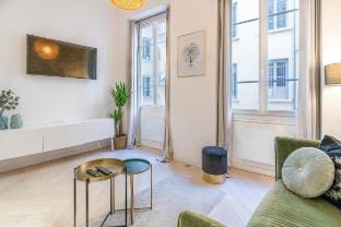 Apartment-Private Bathroom-Apartment Vacation rental in Lyon