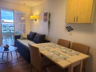 Rev'Azur T1 - Vue Mer- Grande terrasse Vacation rental in Saint-Raphael