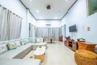 White Sand Pool Villa Pattaya Vacation rental in Pattaya City