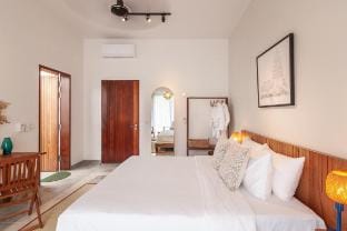 6 bedroom serviced & elegant tropical getaway Vacation rental in Krong Siem Reap
