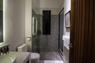 6 bedroom serviced & elegant tropical getaway Vacation rental in Krong Siem Reap