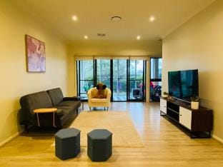 Resort Style Townhouse with Spacious kids' Sunroom Vacation rental in Rozelle